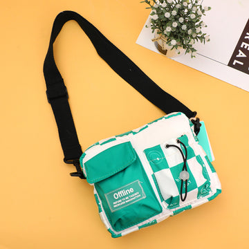 Chequered pocket shoulder bag-green