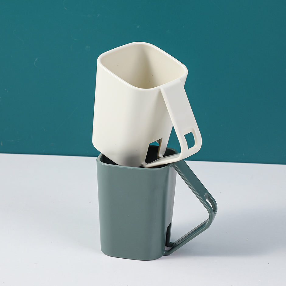 Exquisite fashion mouthwash cup