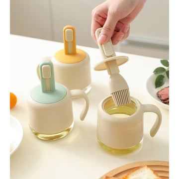 Retractable oil bottle
